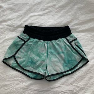 COPY - Lululemon tracker shorts